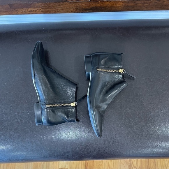 Cole Haan black leather booties in a size 6 side zipper - Picture 4 of 16